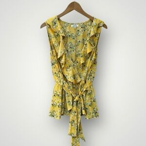 🎉5 for $45🎉 Max Studio top blouse
Shirt size M